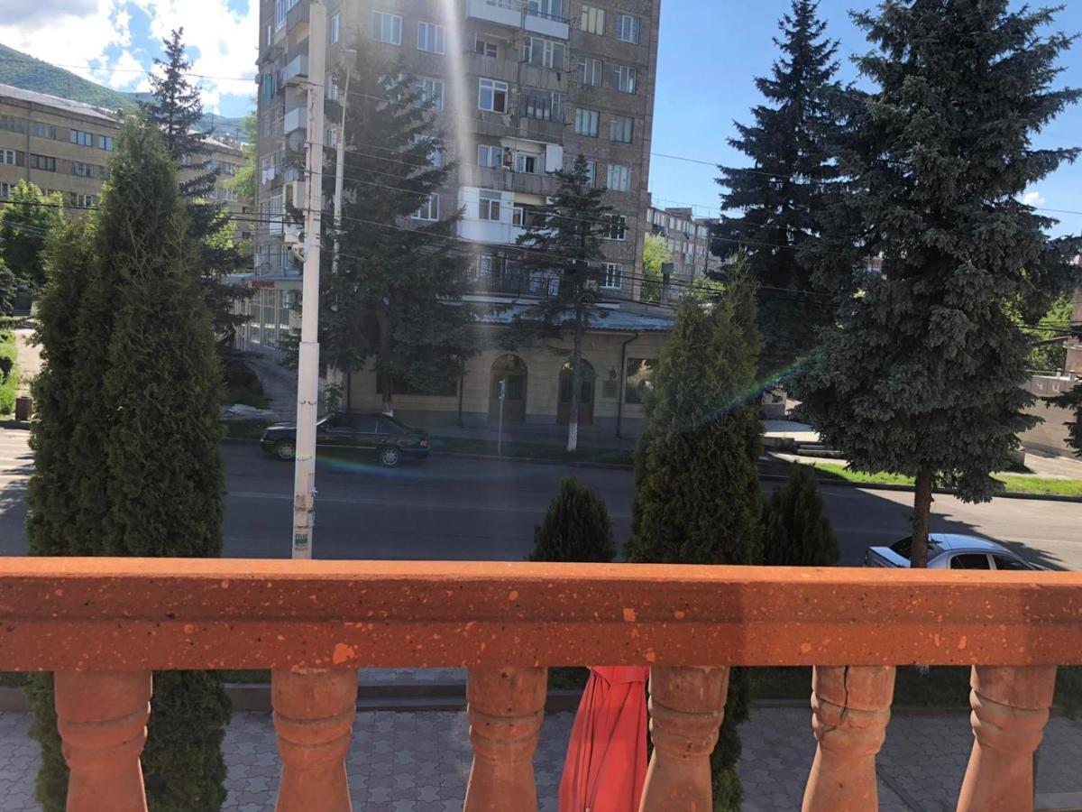 Valda Hotel On Tumanyan Vanadzor Exterior foto